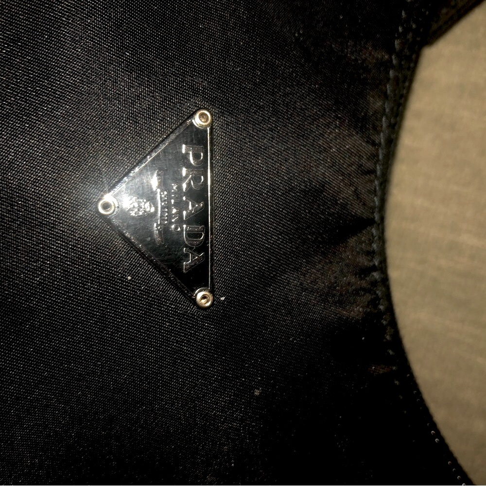 Prada small bag - Picture 3 of 14